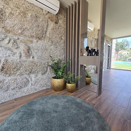 Casa Vale Do Luar * Селорику-ди-Башту